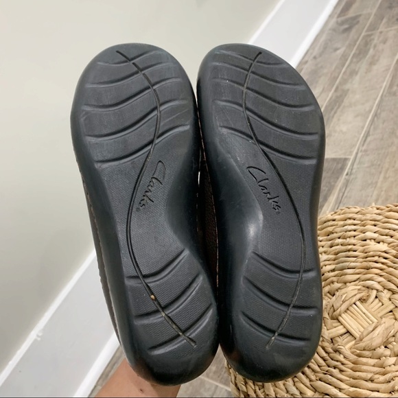 Clarks Women’s Slip On Leather Comfort Shoes - Picture 5 of 7